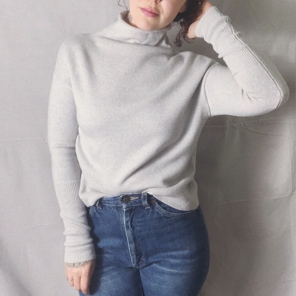 Aritzia Wilfred Cyprie Sweater - Picture 5 of 6